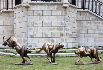 豹子雕塑-公園仿銅創(chuàng)意，鑄造、噴漆金錢豹雕塑