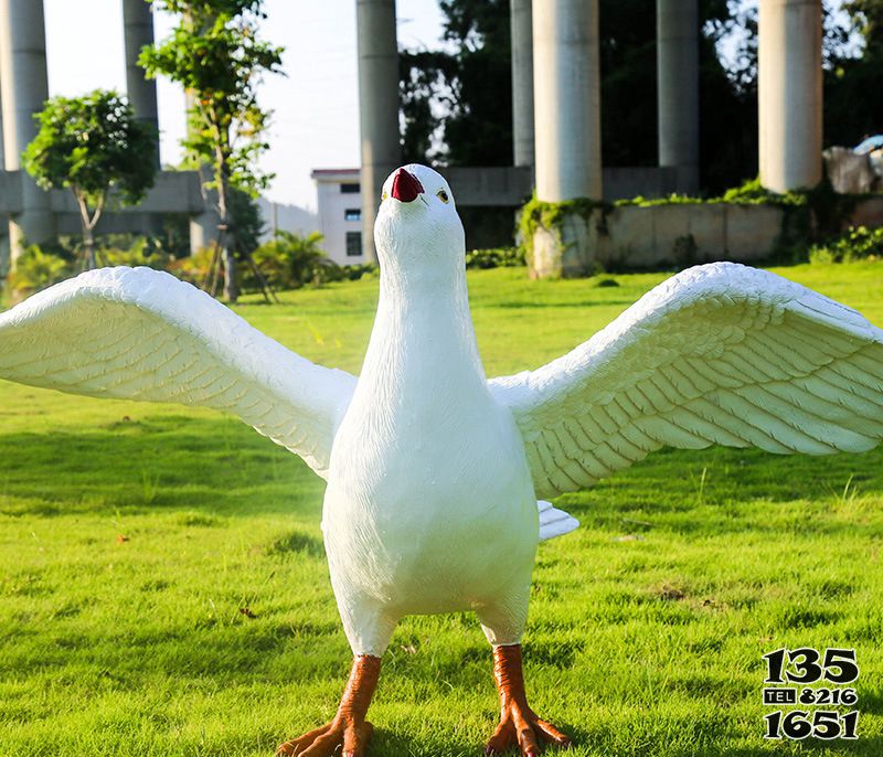 鴿子雕塑-仿真動物園林景觀模型鴿子雕塑高清圖片