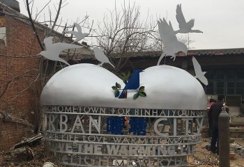 愛心雕塑-城市不銹鋼鏤空鳥兒飛翔愛心雕塑