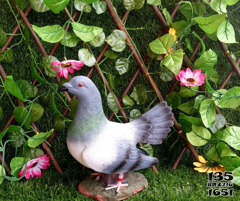 鴿子雕塑-花園農(nóng)場(chǎng)玻璃鋼樹脂工藝仿真動(dòng)物鴿子雕塑高清圖片