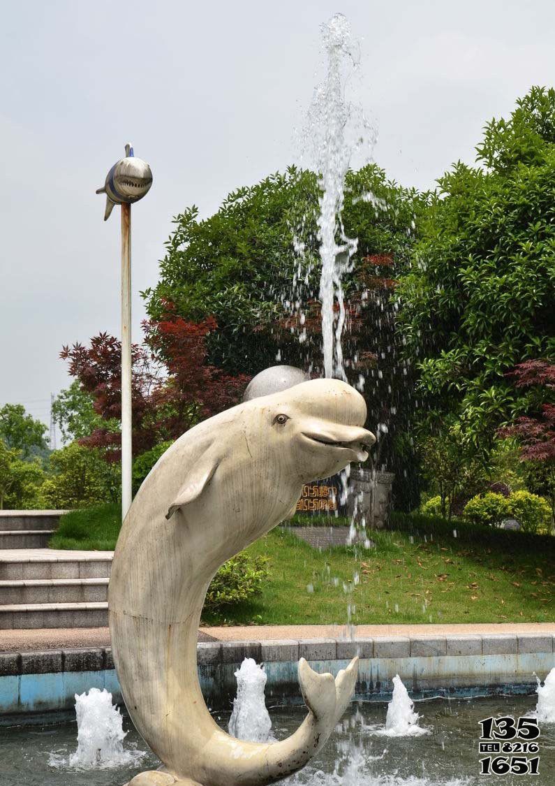 噴漆雕塑-公園擺放的玻璃鋼噴漆噴漆雕塑高清圖片