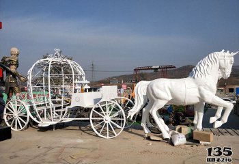 馬車雕塑-游樂場公園不銹鋼創(chuàng)意馬車雕塑