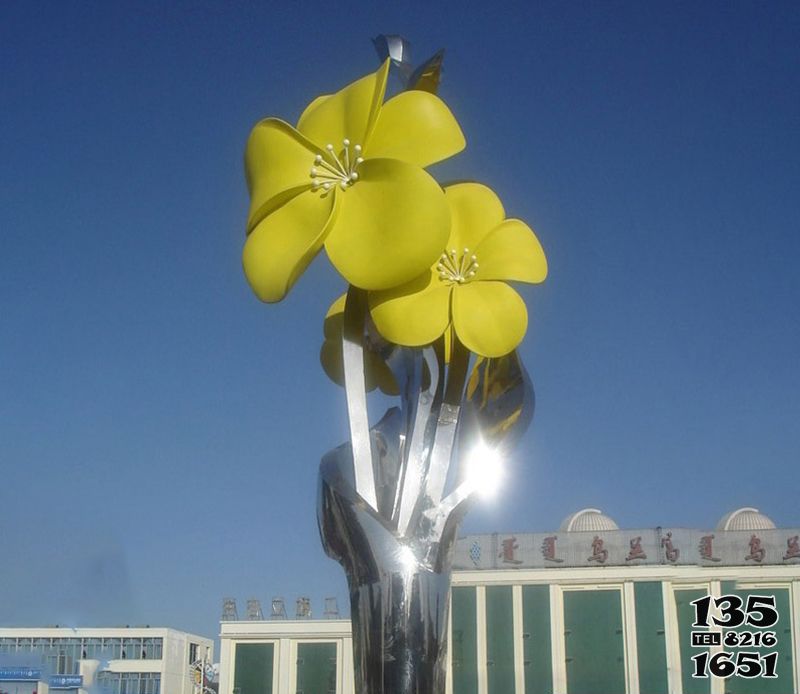 花朵雕塑-公園不銹鋼鏡面黃色花朵雕塑高清圖片