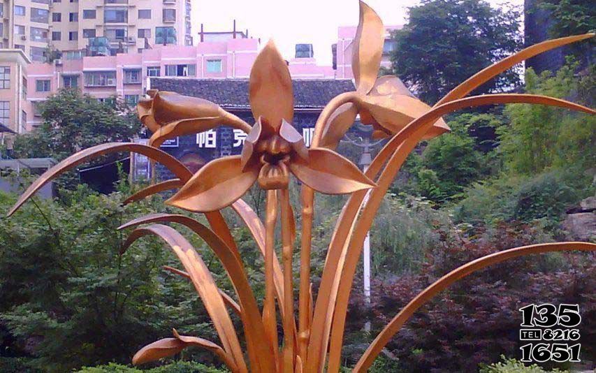 花朵雕塑-公園不銹鋼噴漆鍍金蘭花花朵雕塑高清圖片