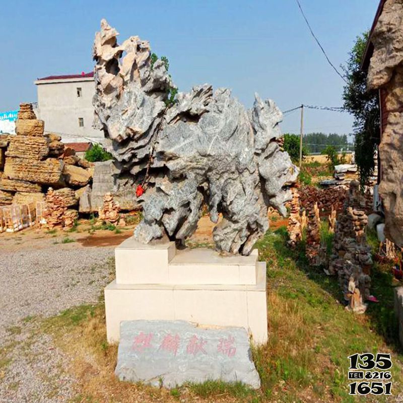 假山雕塑-綠地河灘假山石頭自然石抽象動(dòng)物公園擺件高清圖片