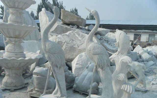 石雕仙鶴-大理石仙鶴雕塑 公園動物石雕高清圖片