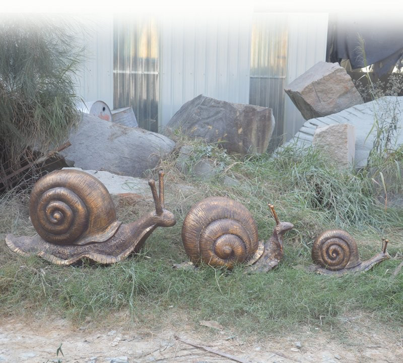 公園動物玻璃鋼仿銅蝸牛雕塑-玻璃鋼仿銅蝸牛雕塑高清圖片