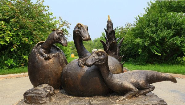 公園恐龍銅雕-公園動物恐龍銅雕高清圖片